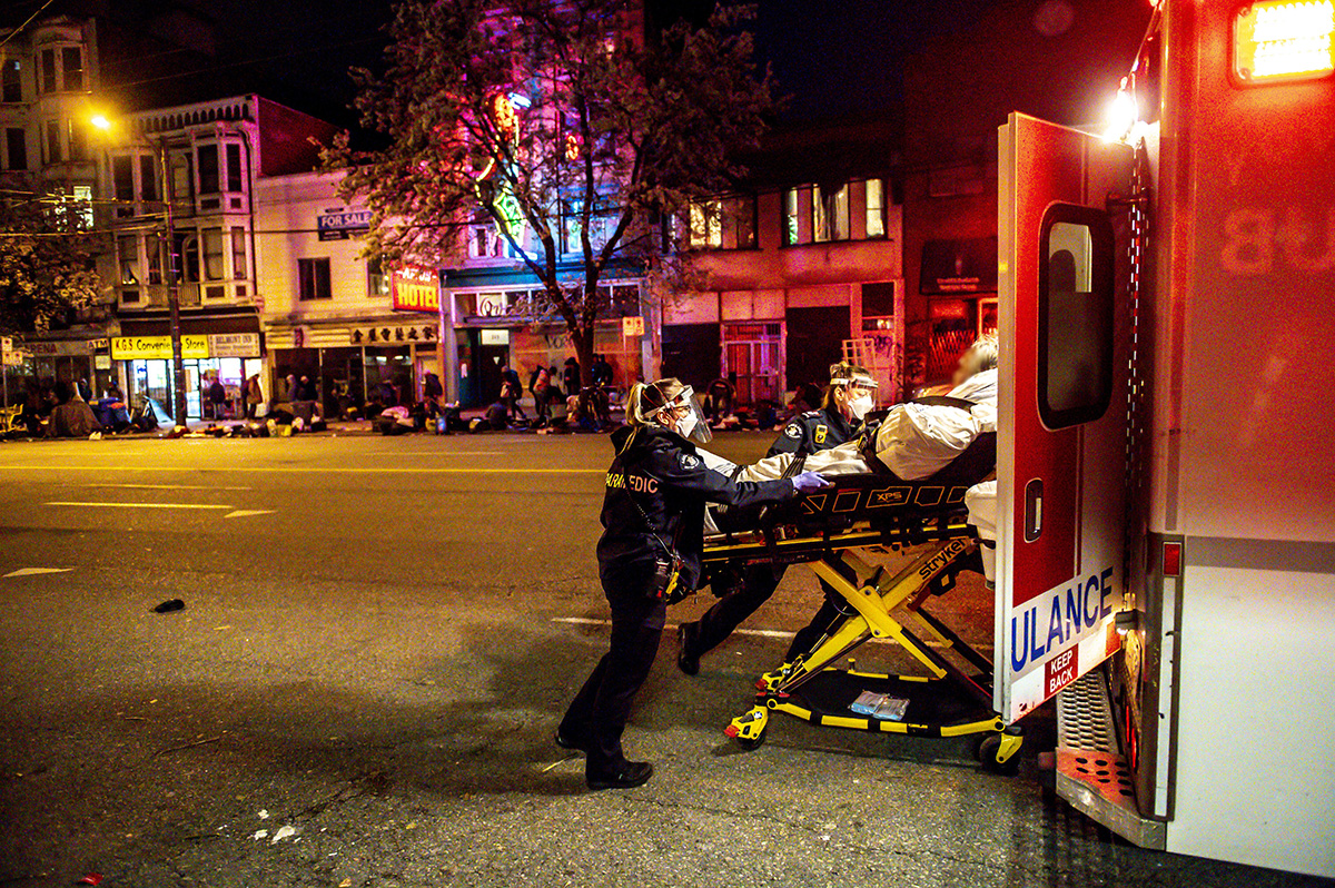 ParamedicLoadsAmbulanceDTES.jpg