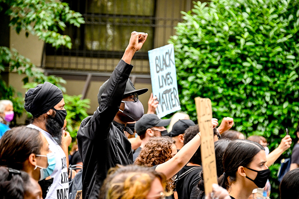 BlackLivesMatterProtestersSideView.jpg