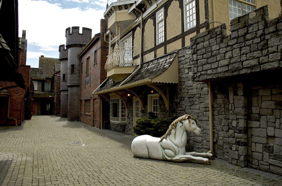 Fantasy Gardens - Horse