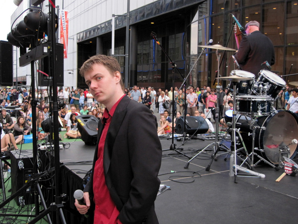 Street performer Owen Lean
