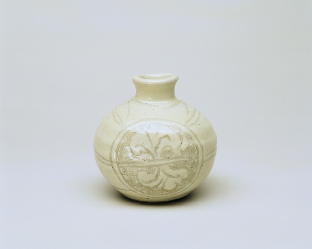 Glenn Lewis vase