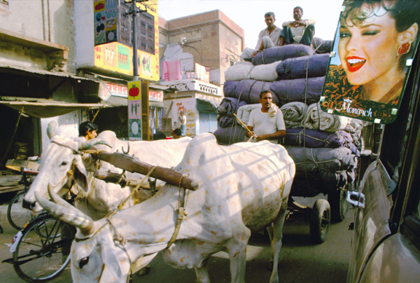582px version of Market streets, New Delhi