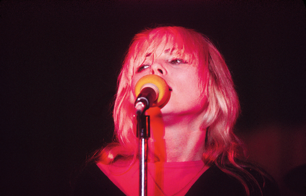 582px version of Blondie