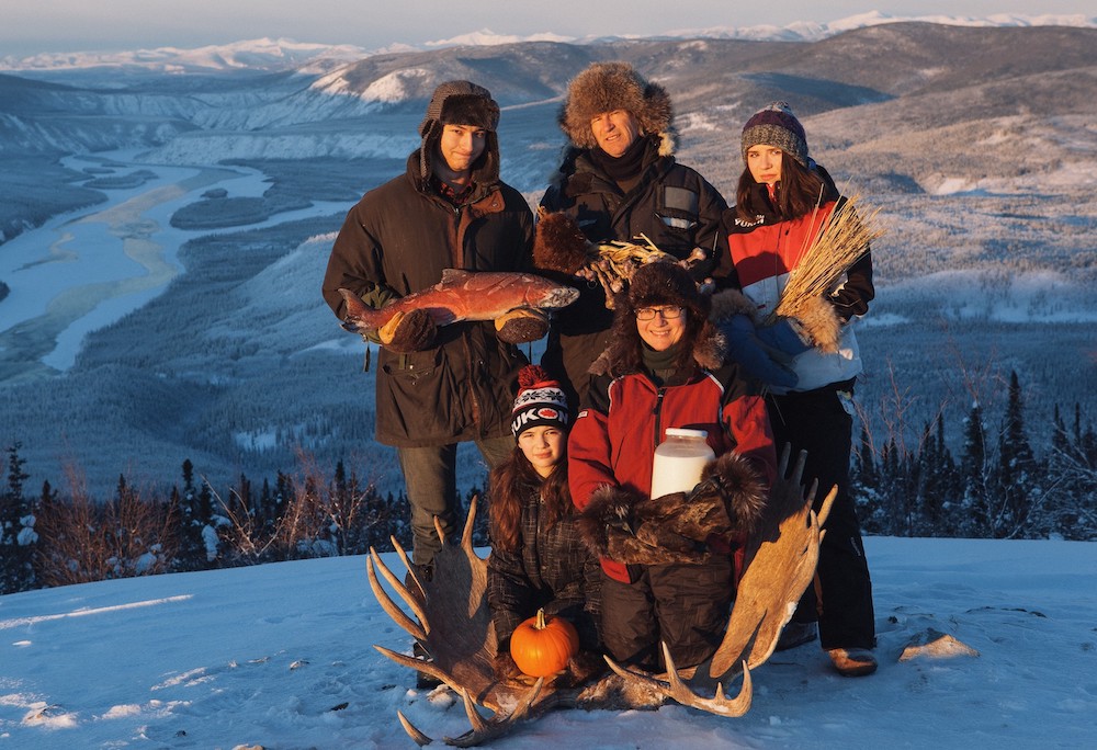 FamilyWinter-main-cropped.jpg