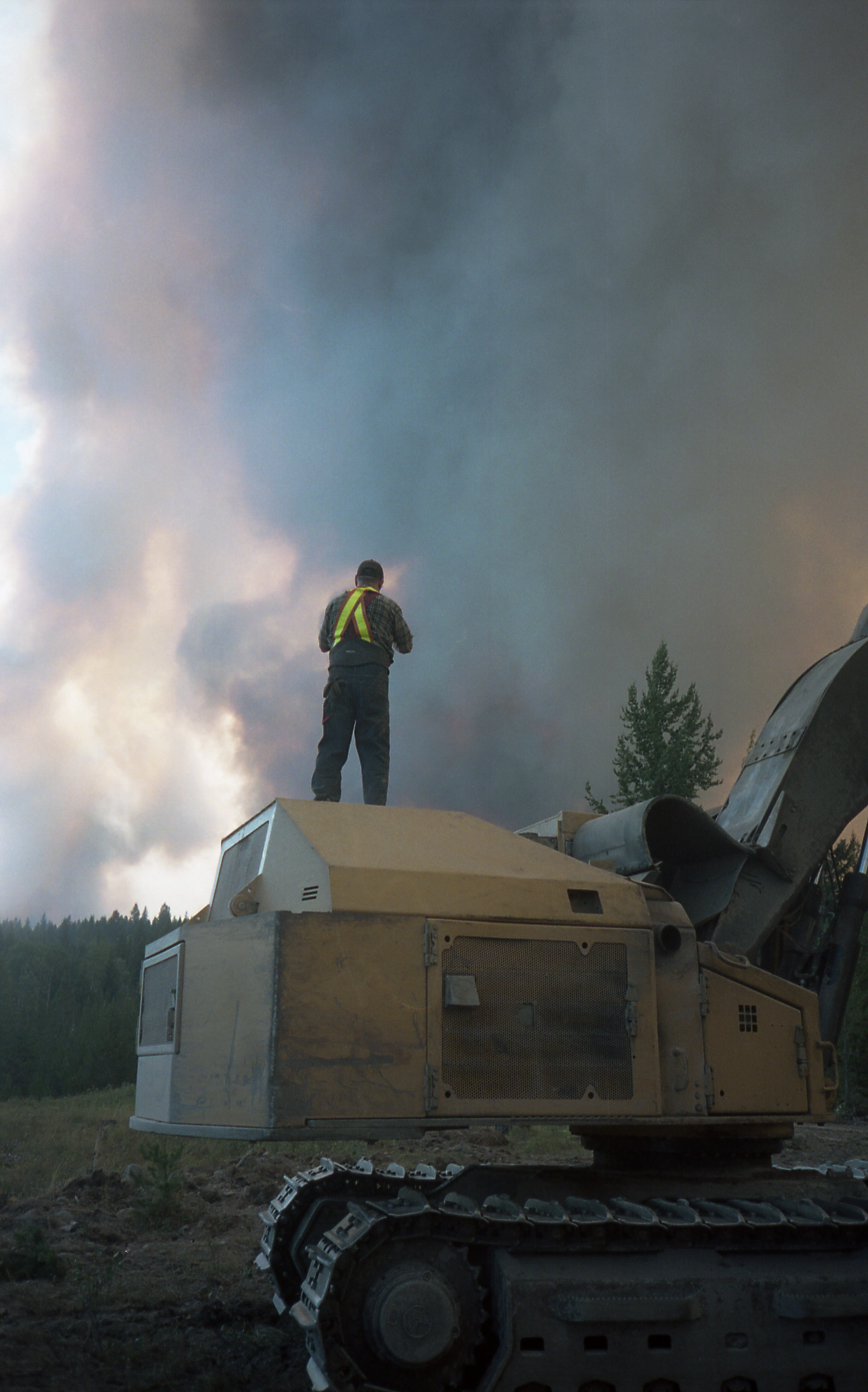 960px version of Wildfire near 100 Mile House