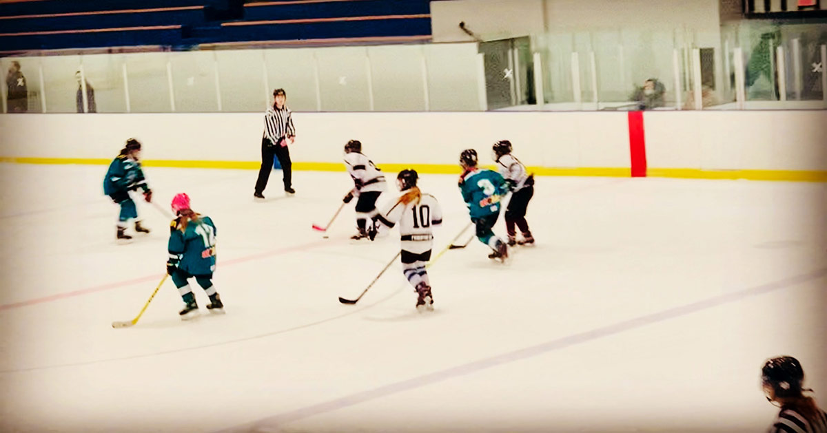 851px version of GirlsMinorHockeyGame.jpg