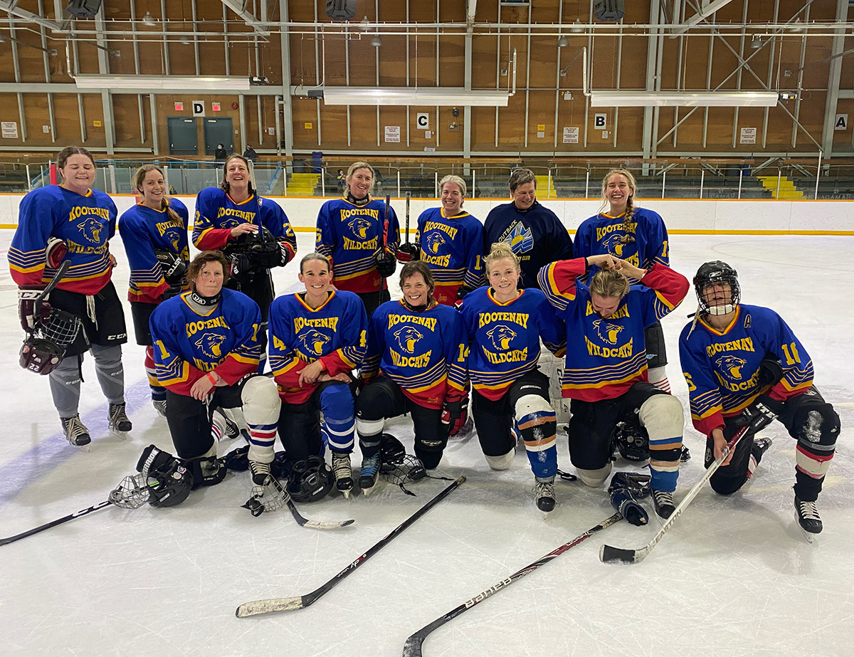 851px version of KootenayWildcatsHockeyTeam.jpg