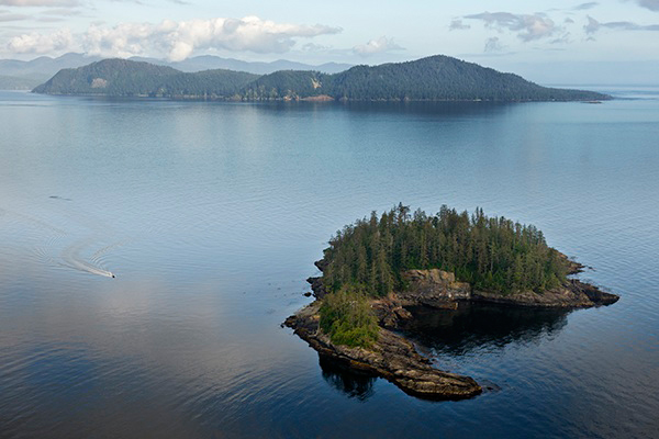 582px version of Arichika Island in the Juan Perez Sound