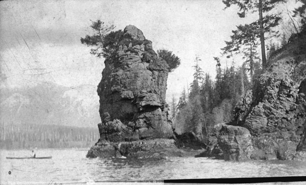 582px version of Siwash Rock at Stanley Park