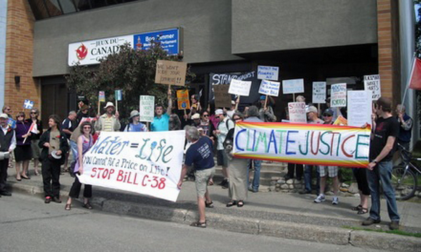 582px version of Bill C-38 rally