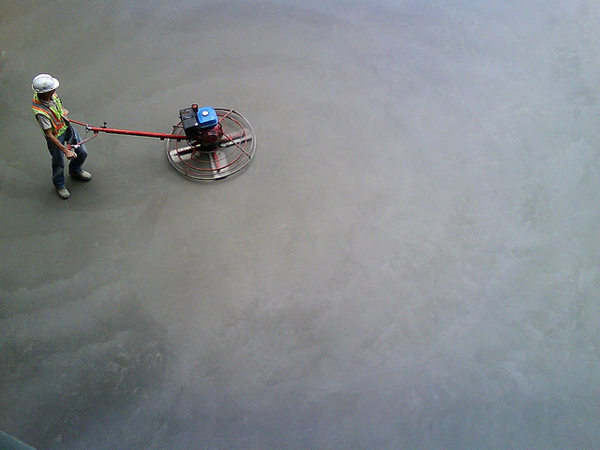 Concrete fan operator