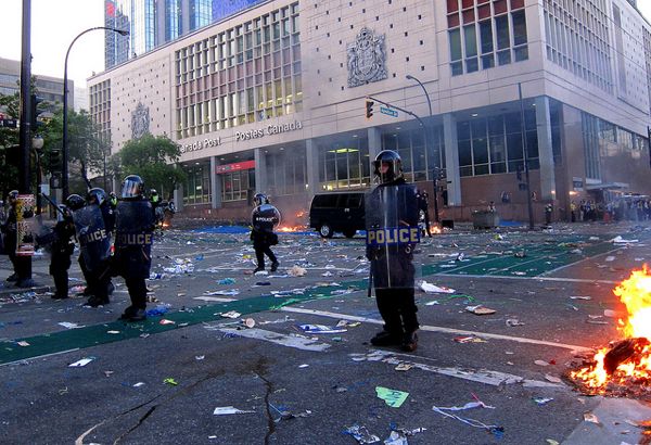 Riot_Cops_Large