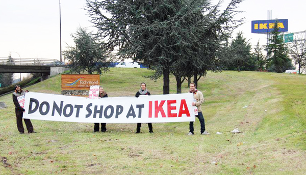 Richmond Ikea employees picket