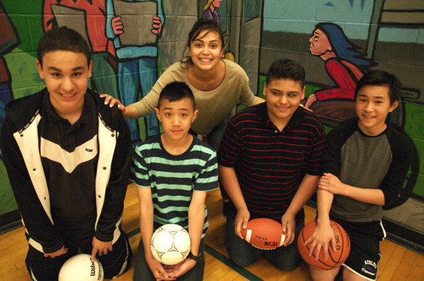 582px version of Jessica Savoy with young mentees