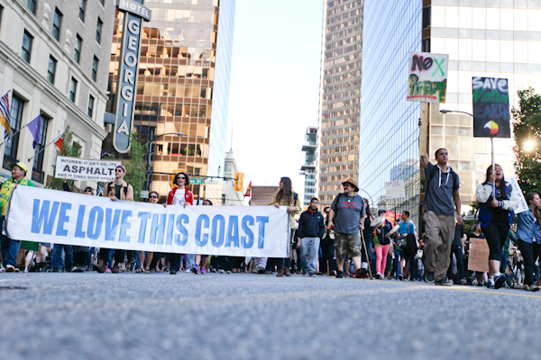 no-enbridge-crowd-below-july-25-14.jpg