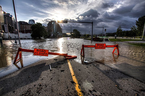 RiverfrontAveCalgClosed_610px.jpg
