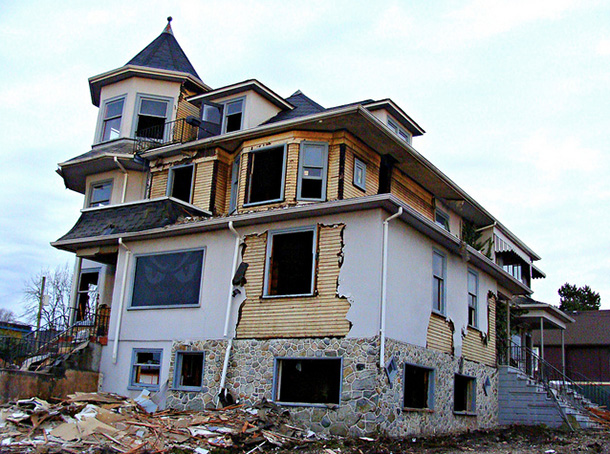 DemolishedHome_610px.jpg