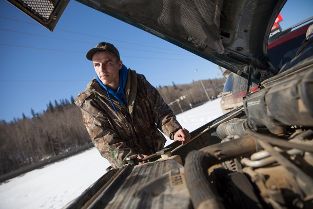 582px version of Oil sands worker