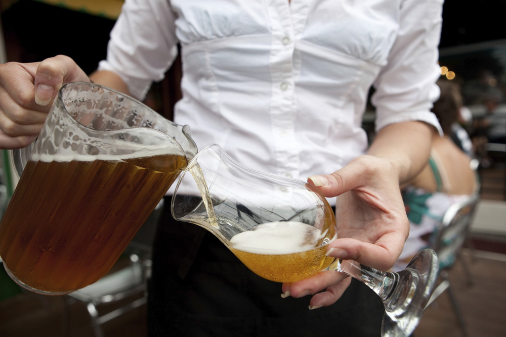 Server-Pouring-Beer-Bar.jpg