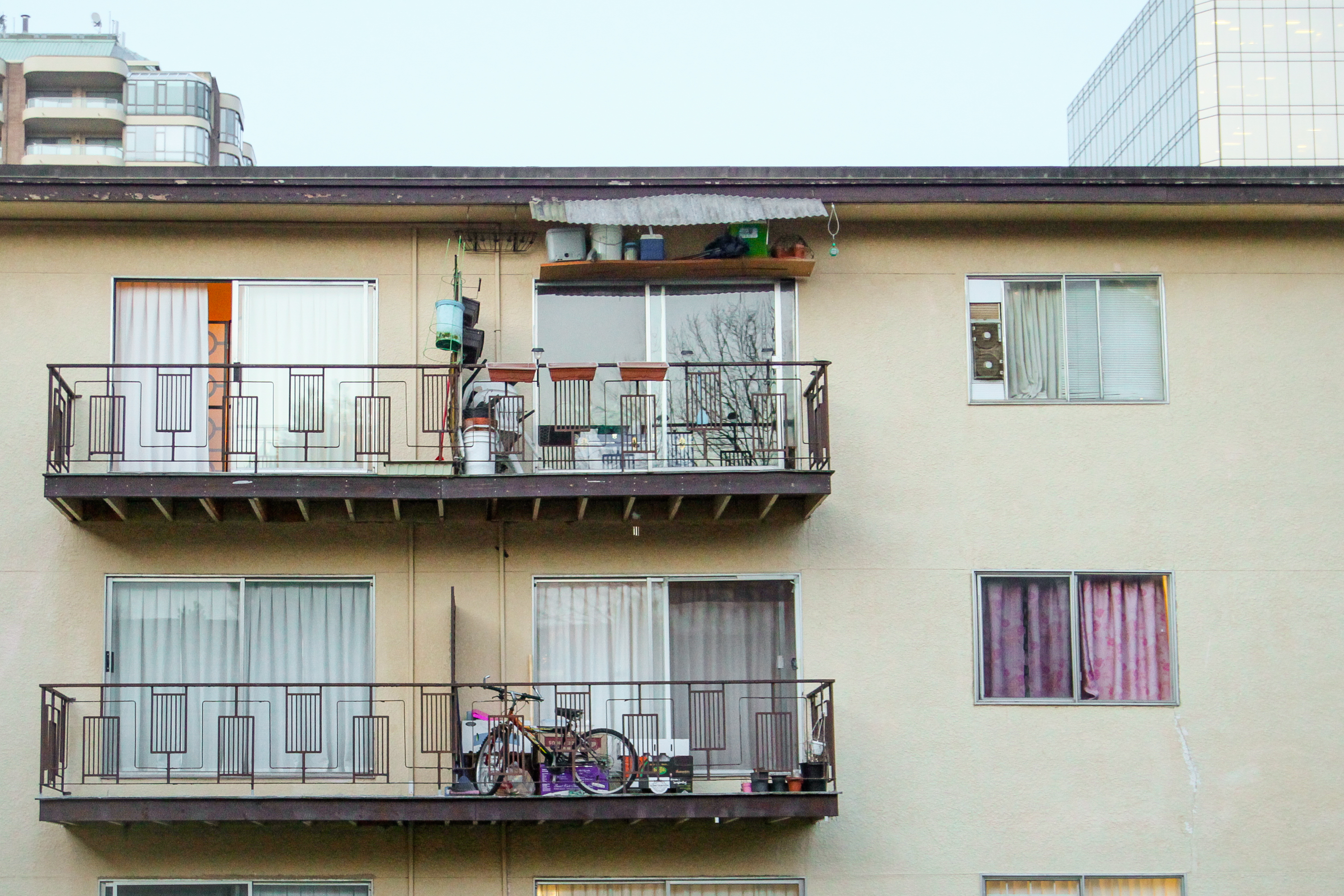 Rental-Condo-Balcony-Bikes.jpg