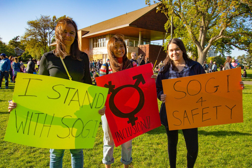 IStandWithSOGIStudents.jpg