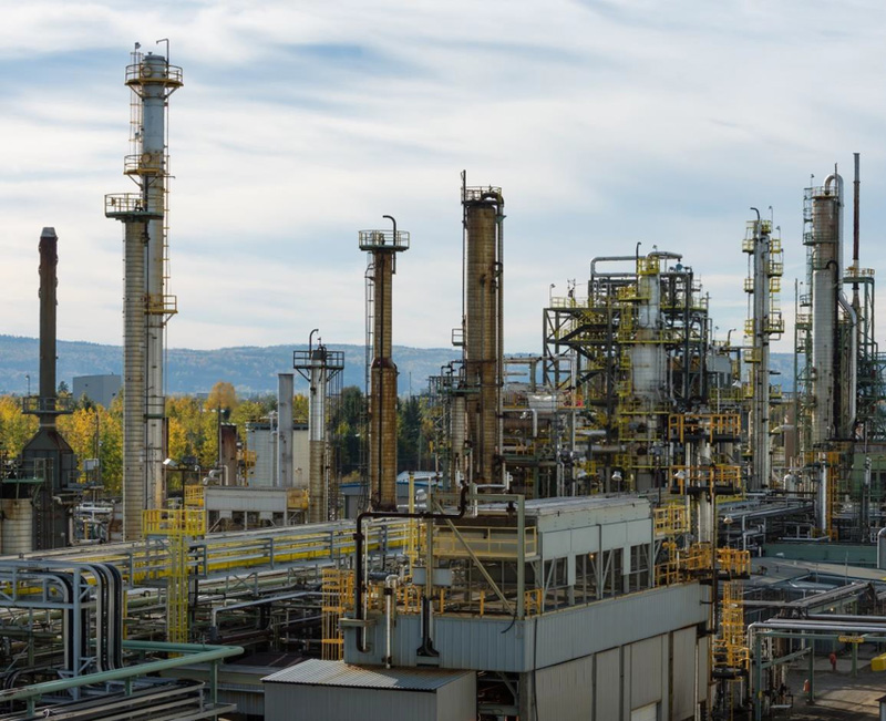 582px version of PrinceGeorgeRefinery.jpg
