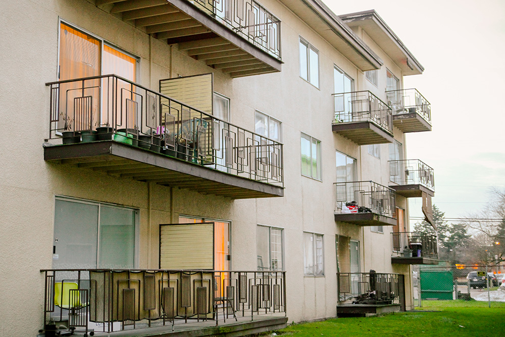 3StoreyWalkUpApartment.jpg