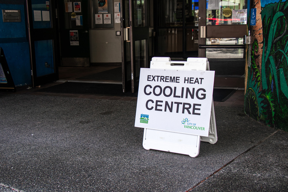 ExtremeHeatCoolingCentreSign.jpg