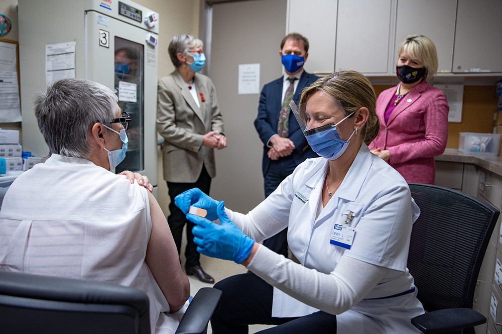 BCPharmacyVaccinationHenryDix.jpg