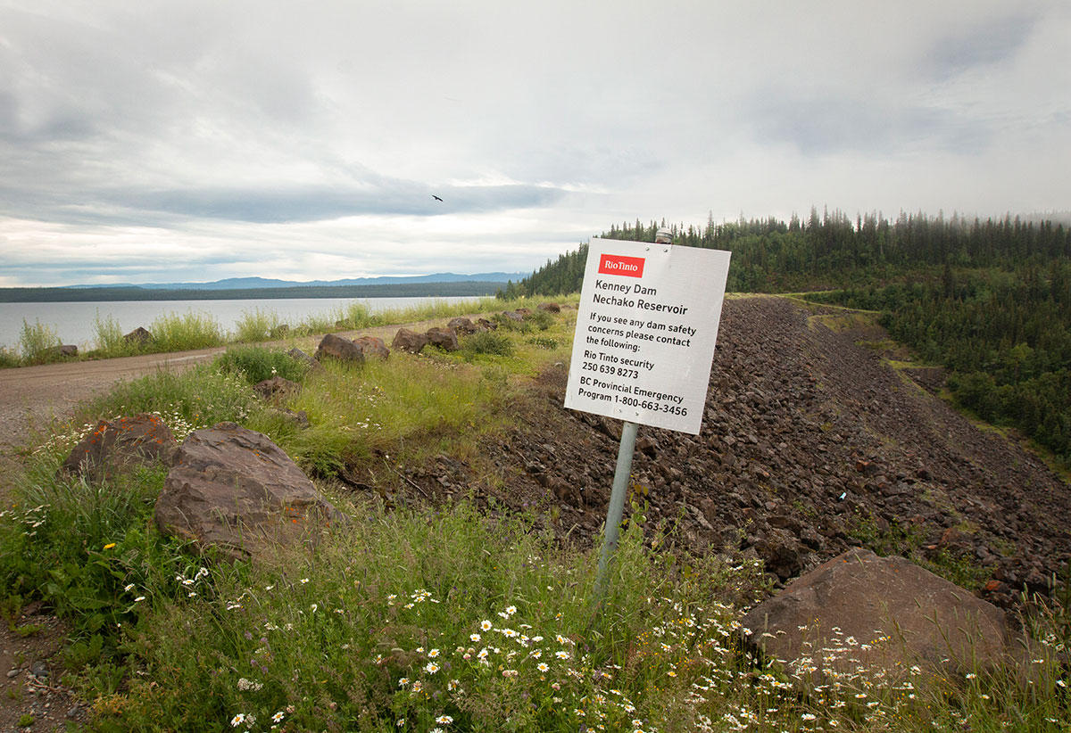 960px version of KenneyDamRioTintoSign.jpg