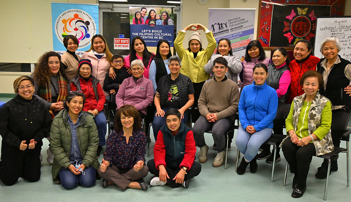 A group photo of Filipino people who have gathered for ‘Kusina.’
