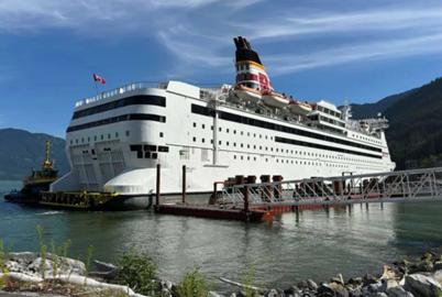 After a Tough Drive, Support Staff on a Floating Work Camp Unionize