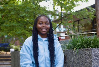 This Student Volunteer Scholarship Is ‘Literally Breaking Cycles of Poverty’
