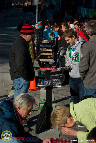 Olympics, pin traders