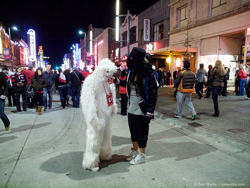 Olympics, Yeti smoking