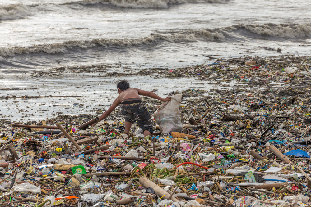 PHOTO2.Philippines-Garbage.jpg