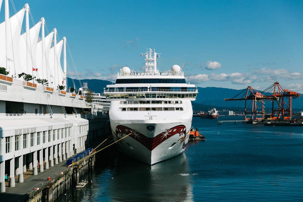 CruiseShipVancouverHarbour.jpg