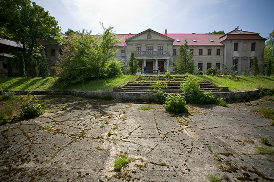4 History, Photo Essay