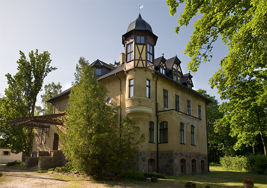 8 Mansion, Poland photo essay